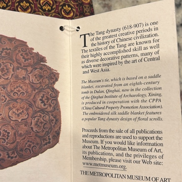 Set of two (2) Metropolitan Museum of Art ties - Picture 4 of 7